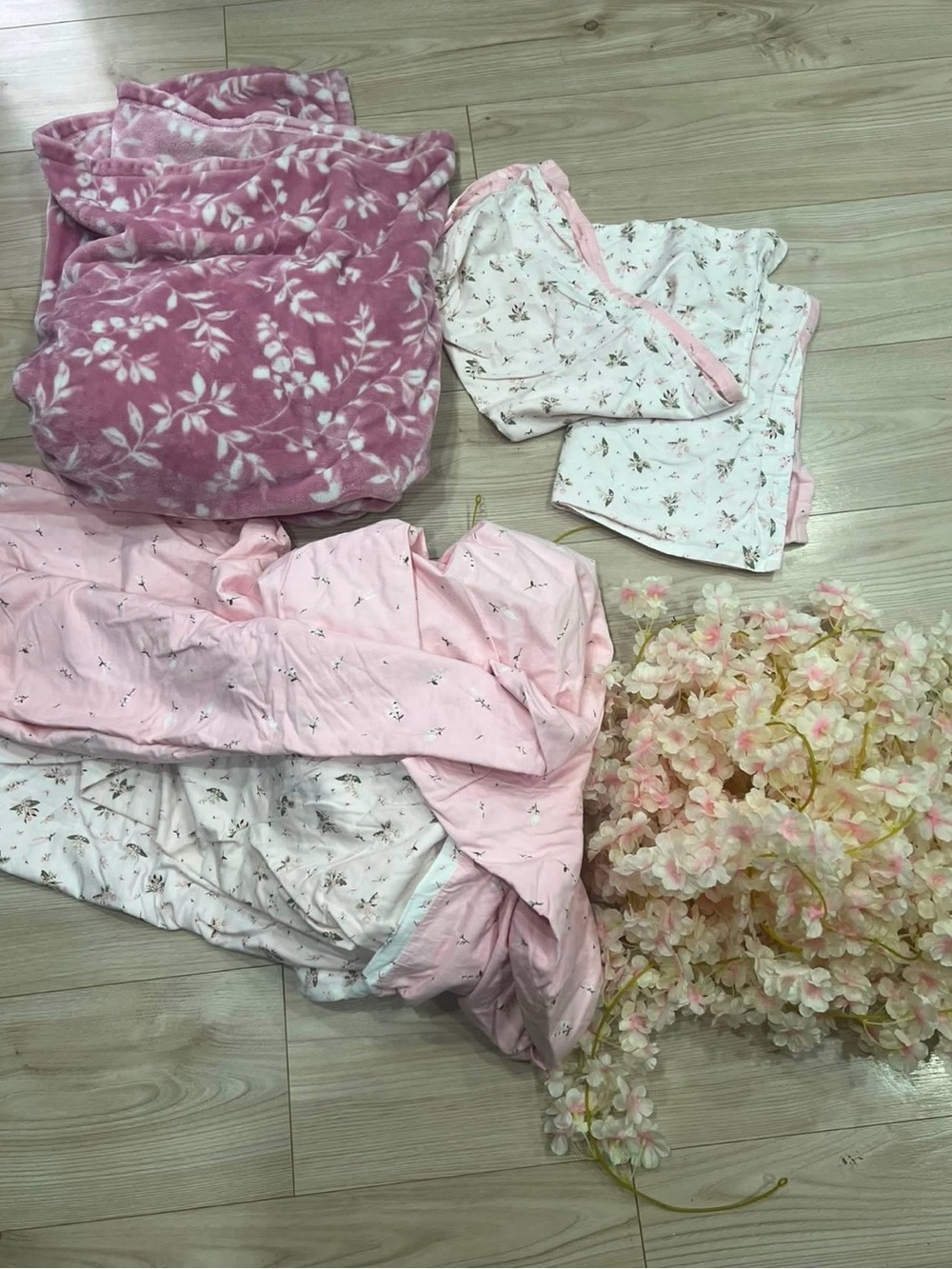 Pink Floral cover set